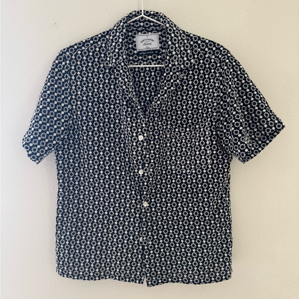 Portuguese Flannel Short-Sleeve Black Floral Button-Up Shirt size Medium